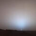 Em 19 de maio de 2005, o Mars Exploration Rover Spirit da NASA registrou essa visão deslumbrante quando o Sol desaparecia abaixo da borda da cratera de Gusev em Marte. Crédito de Imagem: NASA / JPL-Caltech / Texas A & M / Cornell