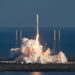 Lançamento do GovSat-1 pelo Falcon 9 em janeiro. A SpaceX agora está certificada para usar esse foguete para missões científicas da NASA, começando com um satélite de astronomia programado para lançamento não antes de meados de abril. Crédito: SpaceX