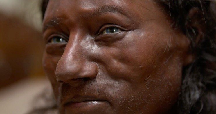 Os cientistas revelam uma face para 'Homem de Cheddar', um dos mais antigos humanos modernos da Inglaterra. Fonte: Jonathan Brady/PA/AP Images / Science