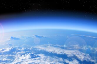 Desde o início dos anos 2000, os cientistas observaram uma remissão da camada de ozônio. |(Imagem: Studio023 / Fotolia)