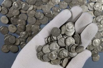 Klad rimskih monet d 850