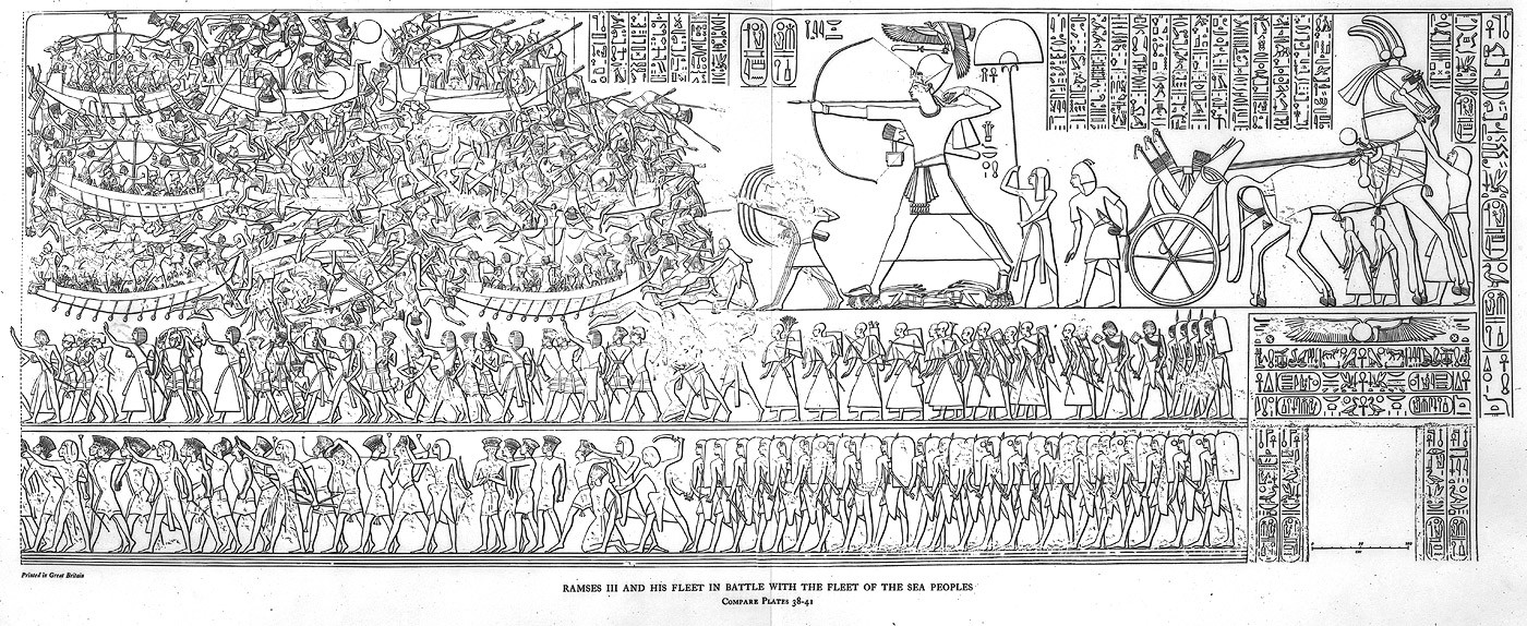 Esta cena famosa da parede norte de Medinet Habu é usada frequentemente para ilustrar a campanha militar egípcia contra os povos do mar, uma civilização antiga e misteriosa, naquilo que veio ser conhecido como a Batalha do Delta. Embora os hieróglifos não mencionem os inimigos do Egito, descrevendo-os simplesmente como sendo de 