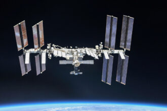 lixo espacial quase atingiu a ISS