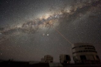 1280px ESO VLT Laser phot 33a 07