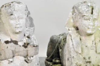 estatuas de esfinges encontradas na inglaterra