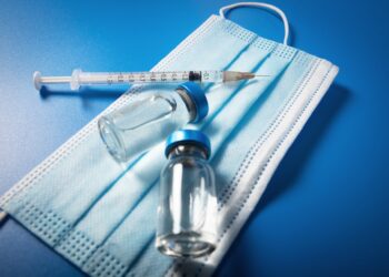 Vacina em formato adesivo possui grande potencial contra o Coronavírus. Imagem por ronstik disponível Pixabay.