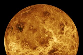 Superfície de Vênus é quente.