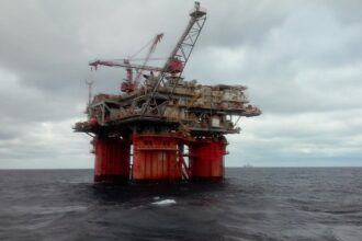 oil rig 5232047 1280
