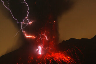 erupções vulcânicas gigantes podem ter semeado nitrogênio para origem da vida