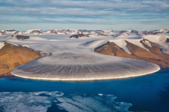 gelo derretendo na groenlândia