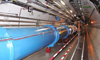 Interior do túnel do LHC (Large Hadron Collider) no CERN, em Genebra, Suíça